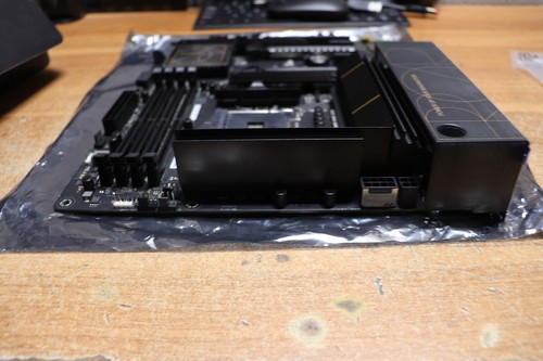 ASUS ProArt B550-Creator ATX AM4 Motherboard 4.0 PCIE DDR4 HDMI AMD - Photo 7/10