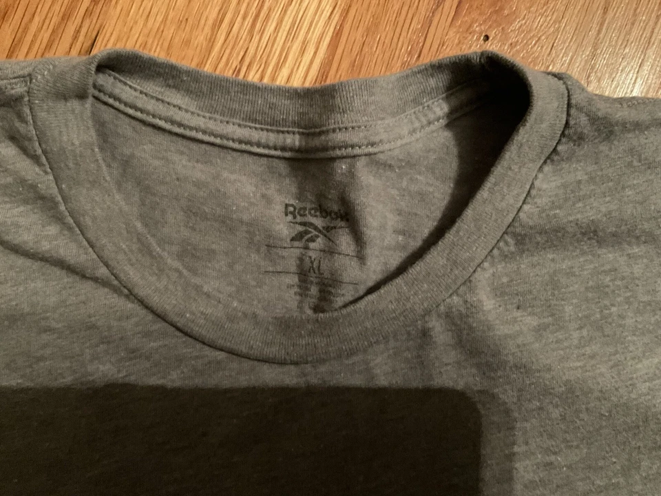 Camiseta UFC NYC Reebok XL Foto 3 de 4