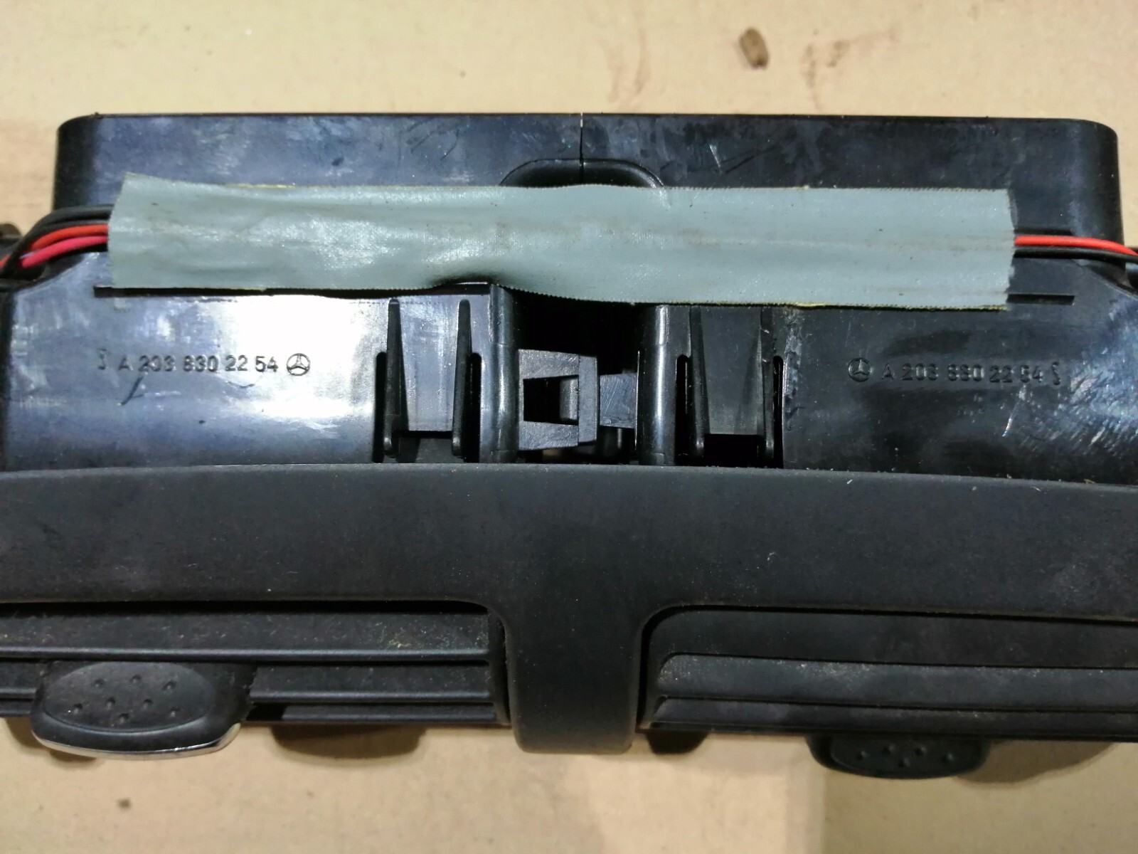ORIGINAL Mercedes Benz W203 Lüftungsgitter Luftdusche Mitte 