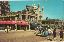 Shops And People At Bustling Boardwalk Of Atlantic City, New Jersey Postcard