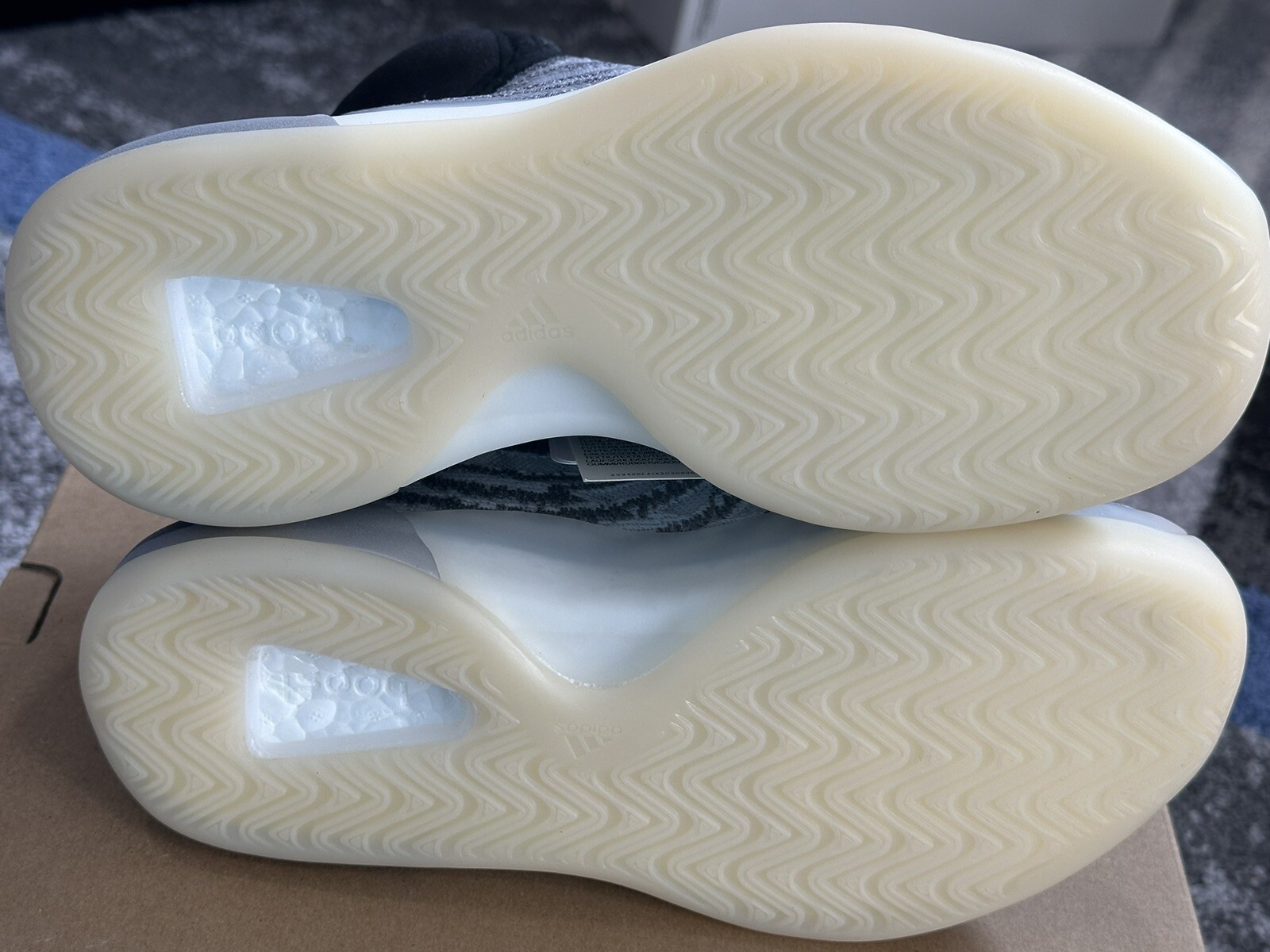 Adidas Yeezy QNTM Kids Brand New Size 2 Youth GZ9114 thumbnail 8