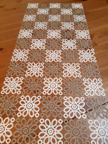 Rectangle 40*90cm Knitted Style Two-Toned Taupe/White Table-Runner - Picture 1 of 2