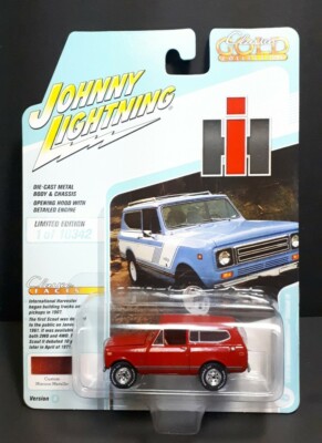 1/64 Diecast Johnny Lightning 1979 International Scout II Maroon Red