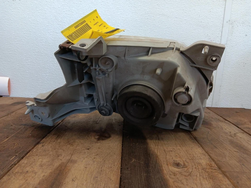 Faro MAZDA MAZDA MPV L L. 00 01 Foto 2 de 4