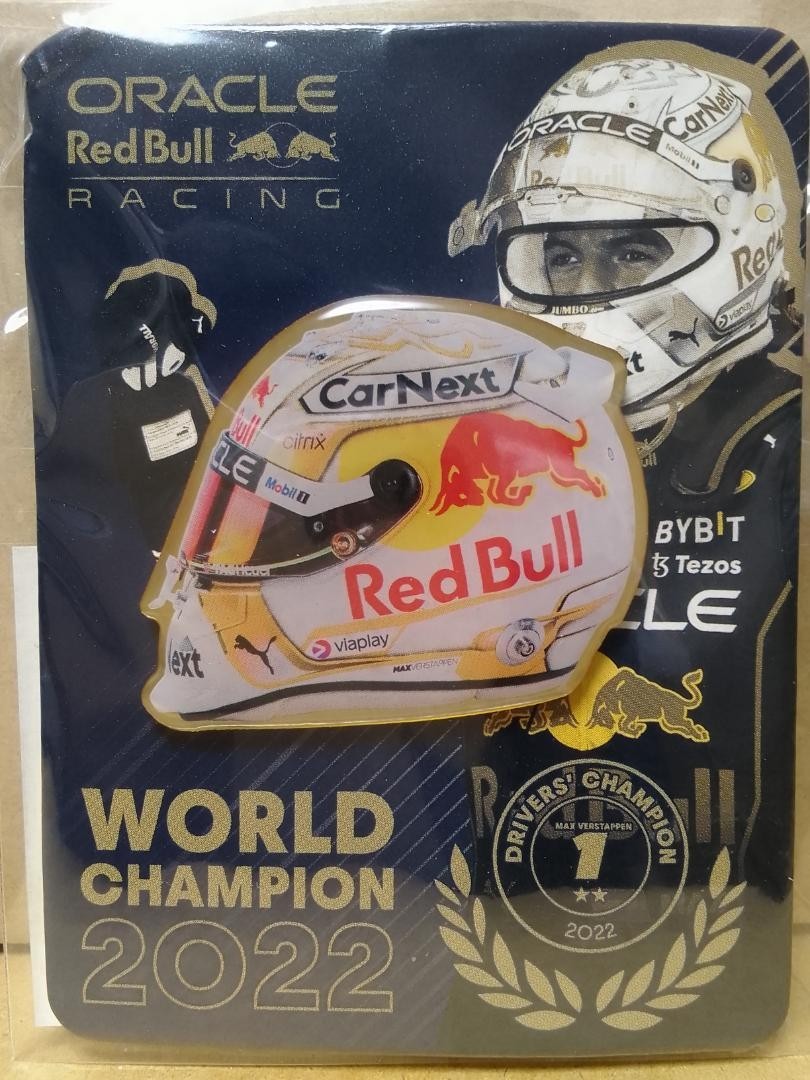 Red Bull Racing Max Verstappen Helmet Pin Badge – World Champion