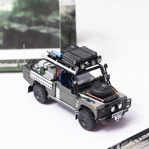 DCM 1/64 Scale Land Rover Defender 110 High Capacity Pick up Diecast Car Model - Picture 2 of 6