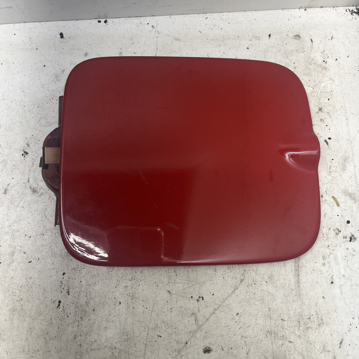 1999-2004 Chevy Tracker Suzuki Vitara Xl-7 Fuel Gas Filler Door