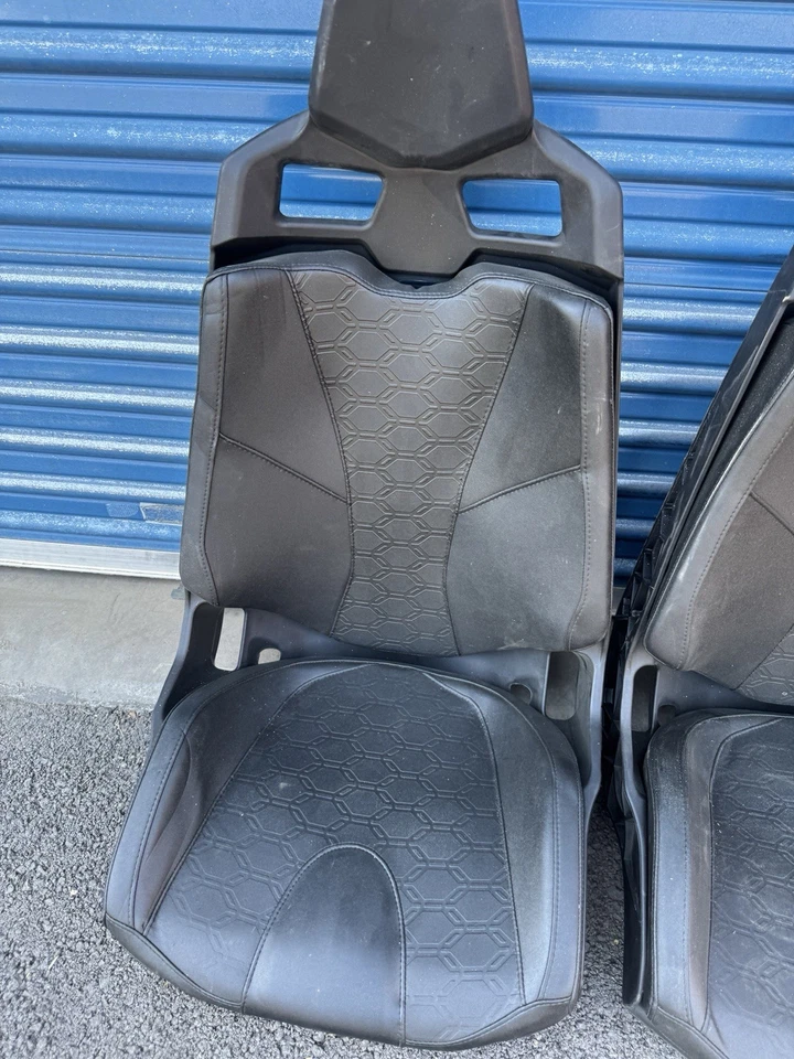 Can Am Maverick X3 2017-25 asientos buen estado (2) Can Am Mav R delantero/trasero Foto 2 de 4