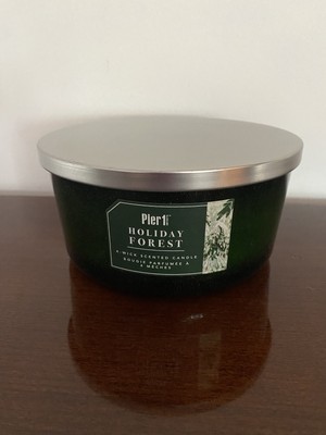 NEW UNUSED PIER 1 HOLIDAY FOREST 4 WICK 30oz SCENTED CANDLE GREEN SPARKLE GLASS