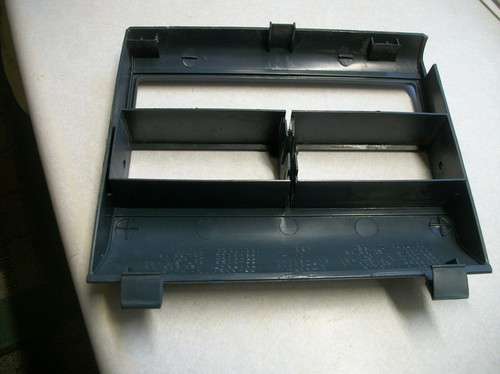 1988-94 CHEVY TRUCK BLUE CENTER DASH VENT PLATE - Picture 2 of 6