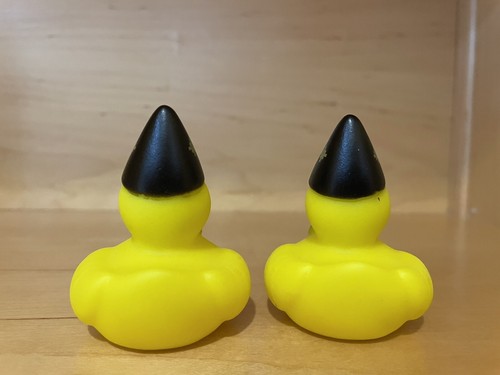 New Novelty Rubber Duck Set-Dashboard/Decor Fun 2"-2.5" HAPPY NEW YEAR PARTY ON - Picture 3 of 6