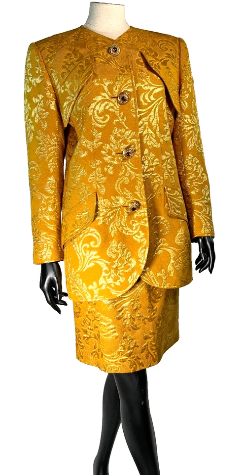 Valentino Boutique Gold Damask Jacket Skirt Size 12 - Image 2 of 4