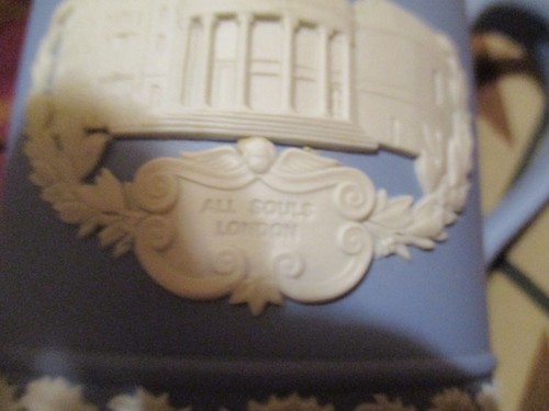 Vintage 1983 Christmas Mug Blue Wedgewood Jasperware All Souls London Perfect - Picture 2 of 8