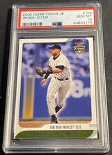 2002 DEREK JETER FLEER FOCUS JE #100 PSA 10 POP 2 YANKEES HOF NEW SLAB