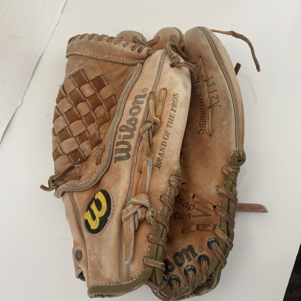 Wilson Signature Model A2111 George Brett Baseball/Softball Glove