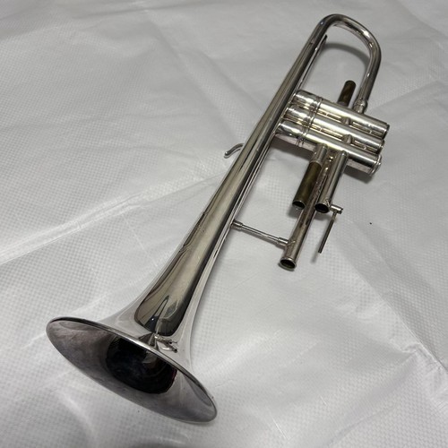 Bach Stradivarius Model 37 ML Used with Case - Picture 3 of 13