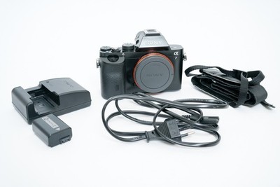 Sony Alpha ILCE-7 (Sony A7 Mark I) sauber, wenige Auslösungen