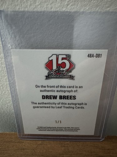 2025 Leaf NSCC 15th Anniversary 1948 DREW BREES Gold Vinyl Red Flood AUTO 1/1 - Picture 2 of 2