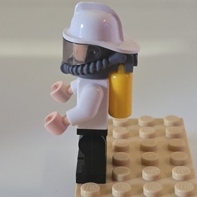 LEGO Batman Movie sh320 Security Guard Fire Helmet Minifigure 70901