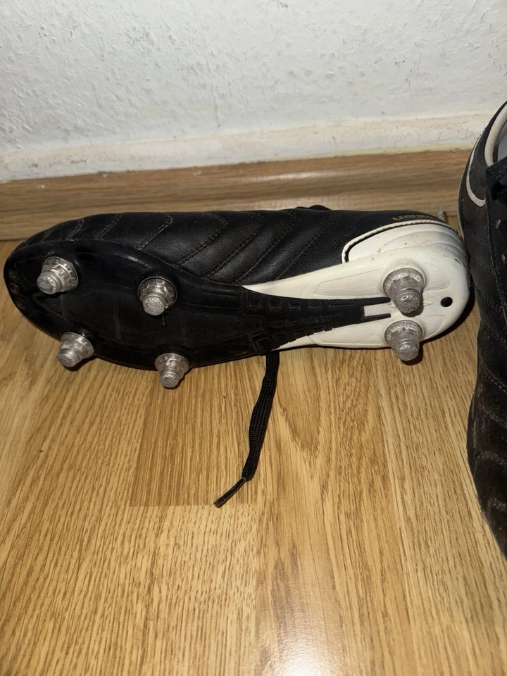 Umbro PR2FCE-J SG Metallstollenschuhe Football Fußballschuhe EUR 39 - Bild 2 von 4