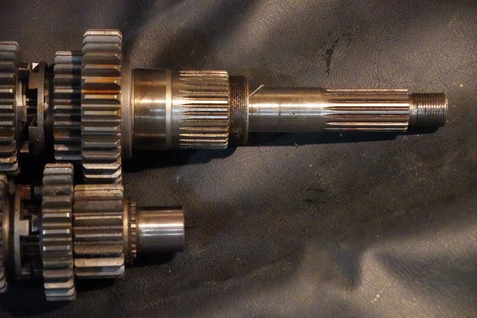 Juego de engranajes OEM 87-06 Harley transmisión de 5 velocidades Roadking Softail Dyna FXD Foto 3 de 4