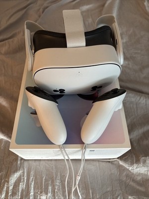 Meta Quest 3 128GB VR Headset White, Tested Working, With Controllers And Box