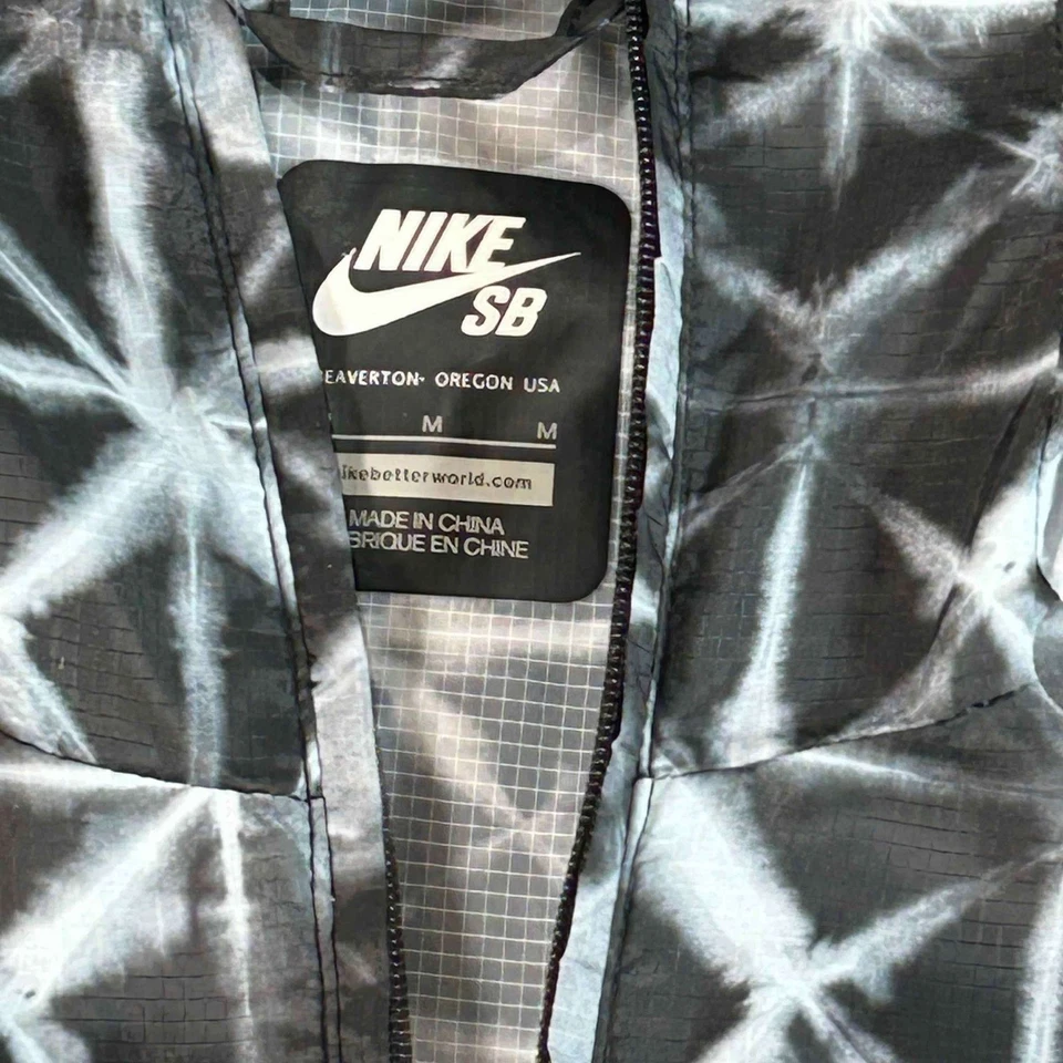 Nike SB Windbreaker Jacket Tie Dye Black White Full Zip Hooded Mens Medium M - Image 3 of 4