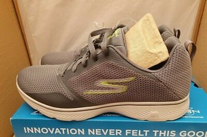 skechers goga max lace up