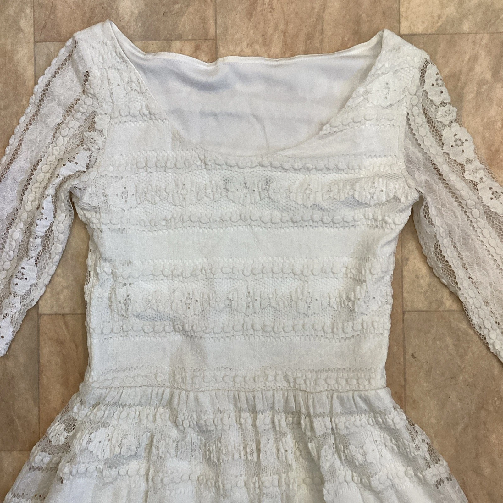 OFF WHITE Abito Jane Norman bianco sporco panna pizzo manica corta foderato scoop dietro taglia 12