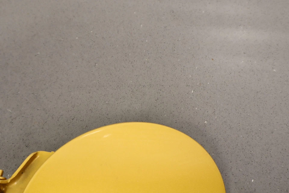 Cubierta de puerta de llenado de tanque de combustible de gasolina Plymouth Chrysler Prowler 1997-2002 (oro inca) Foto 2 de 4