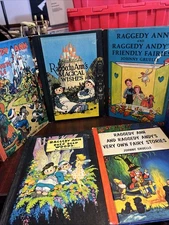 Raggedy Ann Vintage Book Collection. Lot Of Five. Please Check Pictures.