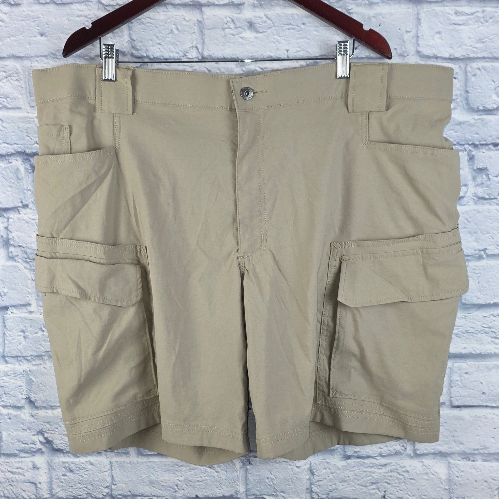 Duluth Trading Co Flex Dry Cargo Shorts Men Tan Khaki Relaxed Hiking Work Sz 44