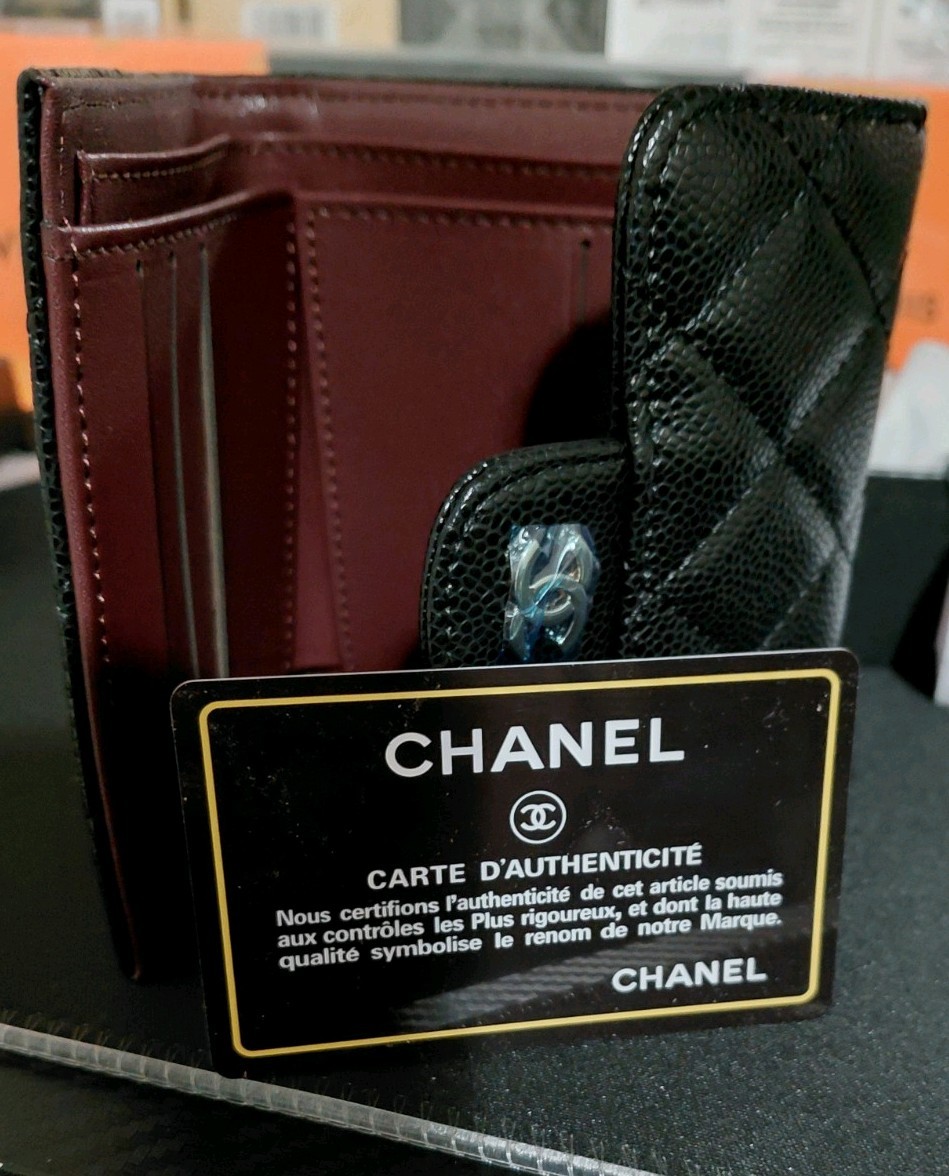 CHANEL Women's Caviar Leather Compact Wallet Black France