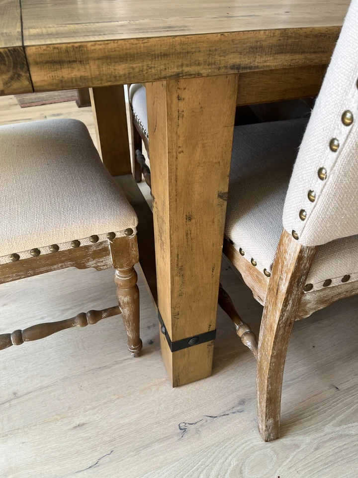 Beautiful 6 person Wooden Large Dining Table and Side Board / Buffet Table - Image 4 of 4