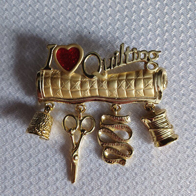 Vintage AJC I Love Quilting Dangle Brooch Pin - Thimble, scissors, thread  (c)