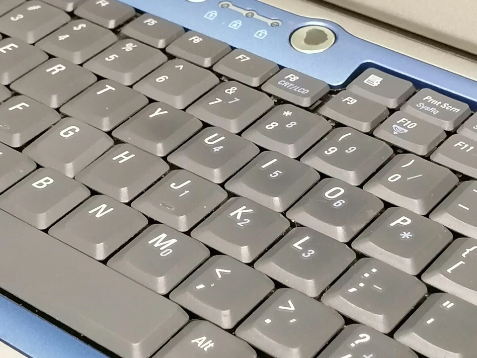 FOR PARTS 14.1" Dell Inspiron 600m (Pentium M/256MB RAM/NO HDD) - Image 4 of 4