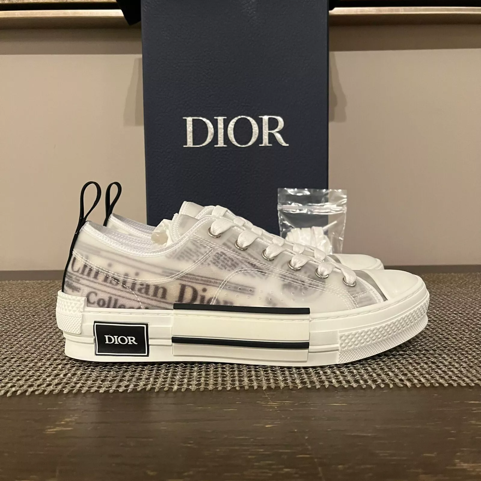 Baskets Dior, journal B23 haut bas LT en noir blanc, neuves avec étiquettes 39 it