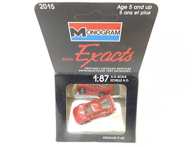eso-02360	Monogram 1:87 Ferrari F40 sehr guter Zustand, mit Originalverpackung