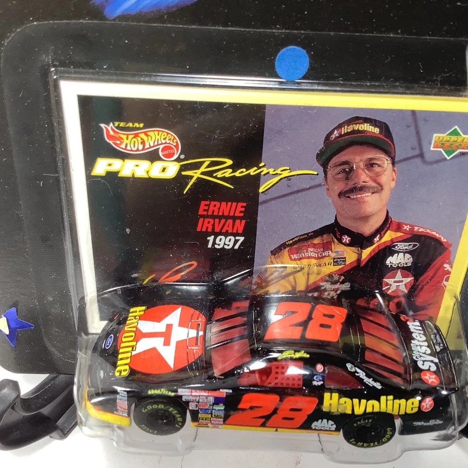 Vintage Hot Wheels Pro Racing #28 Ernie Irvan 1997 1st Edition Ford Thunderbird - Image 3 of 4