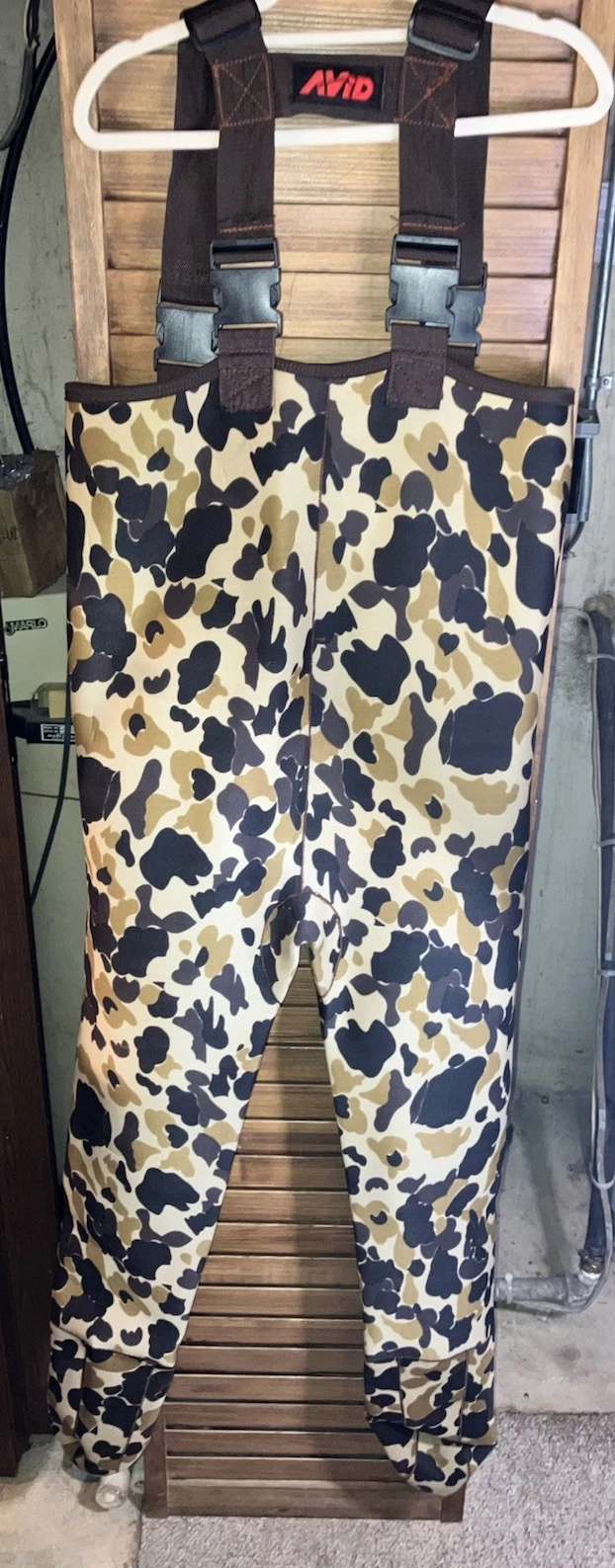 AVID Outdoor Neoprene Chest Waders Size L Duck Camo Stocking Foot Fishing Huntin