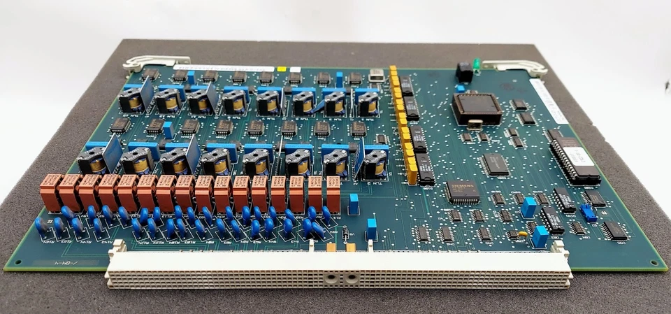 SIEMENCS A30810-X2539-X000-E2-11 30E9292 35SMN102 BOARD Foto 2 de 4