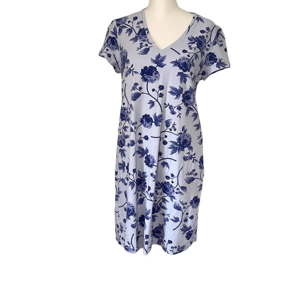 Camisa de dormir Gillian & O’Malley azul floral talla grande Foto 2 de 4