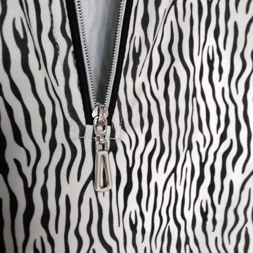 Monterey Club Womens Tank Top Size L Beige black Zebra Stripes Sleeveless Zip - Picture 7 of 11