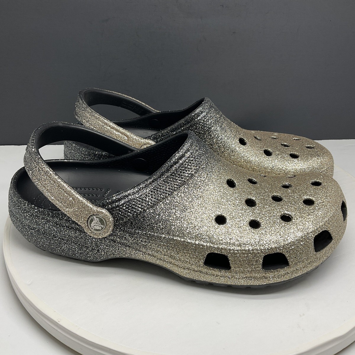 CROCS: Classic ombre glitter clog Black/Gold Unisex Crocs Shoes Men 12 Classic Ombre Glitter Black Gold Clogs  main image 3