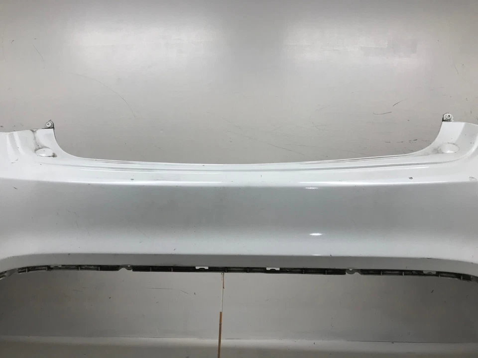 Capa de para-choque traseira branca 2013-2017 Hyundai Veloster Turbo/R-Spec 86511-2V500 fabricante de equipamento original - Imagem 3 de 4