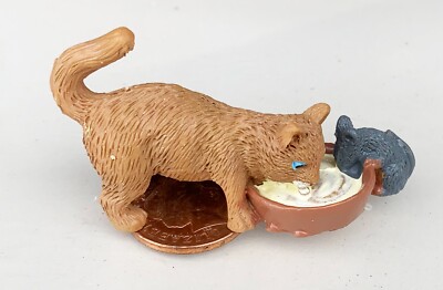 Dolls House Cat And A Mouse Feeding Together 1:12 Scale Resin Pets 55 tumdee