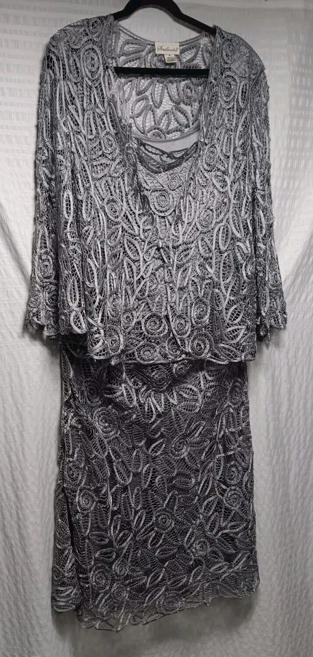 SOULMATES Hand Crochet 3/4 Bell Sleeve 3pc. Evening Gown. Size XL - Image 4 of 4