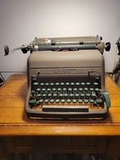 VINTAGE Royal HHE Typewriter Desktop Standard Elite Font Working Has a Ribbon