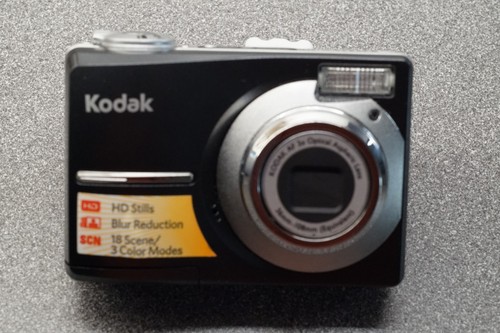 Kodak EasyShare C913 Digitalkamera, 9,2 MP, funktionstüchtig mit Tasche, Akku und SD