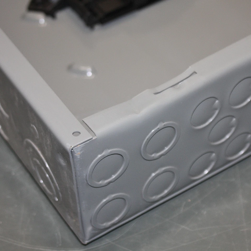 Square D QO Load Center QO318L200G, 208Y/120/240V AC, 18 Spaces, 3 PH, Main Lug - Image 4 of 4